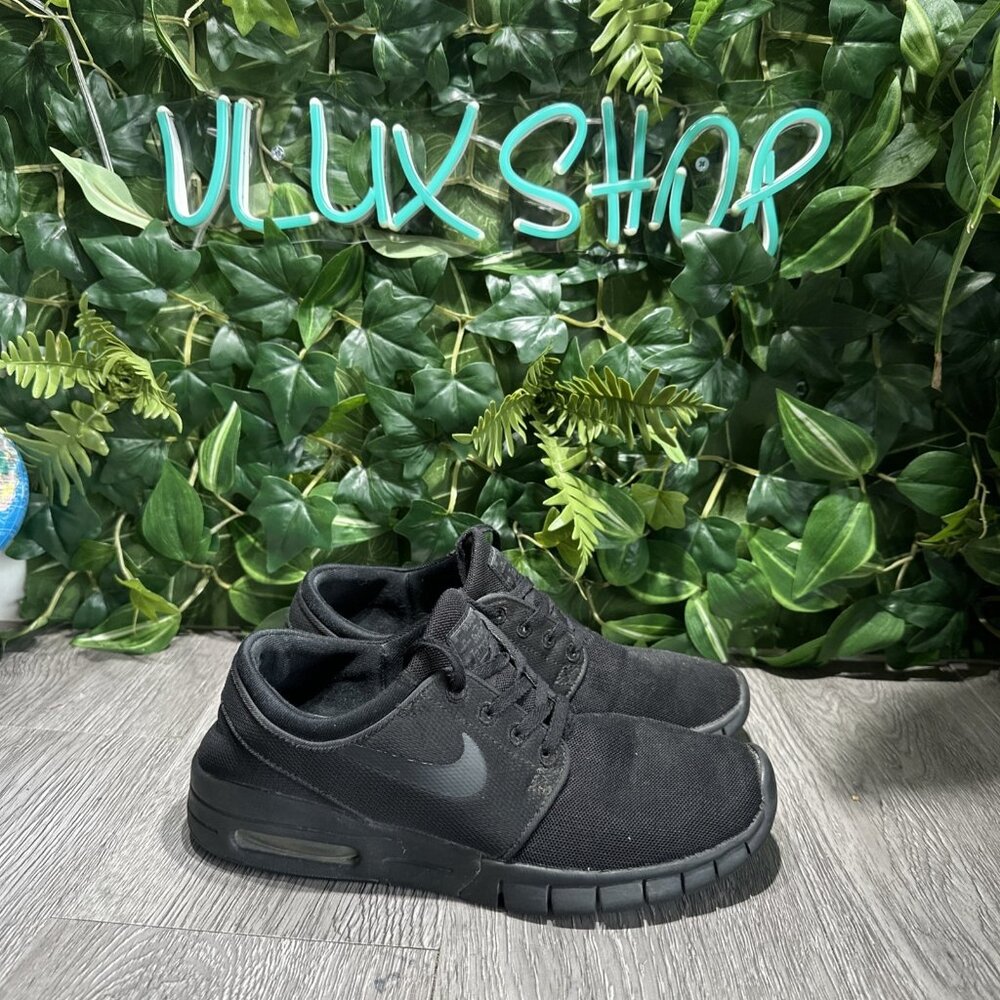 Nike Shoes Men 6 /Women 7.5 Stefan Janoski Max Triple Black Skate 631303-007